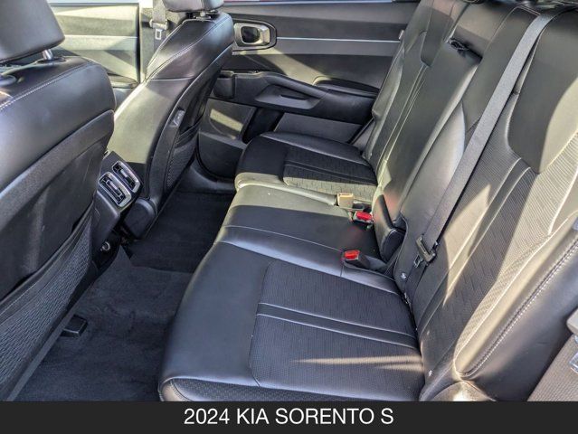 2024 Kia Sorento S