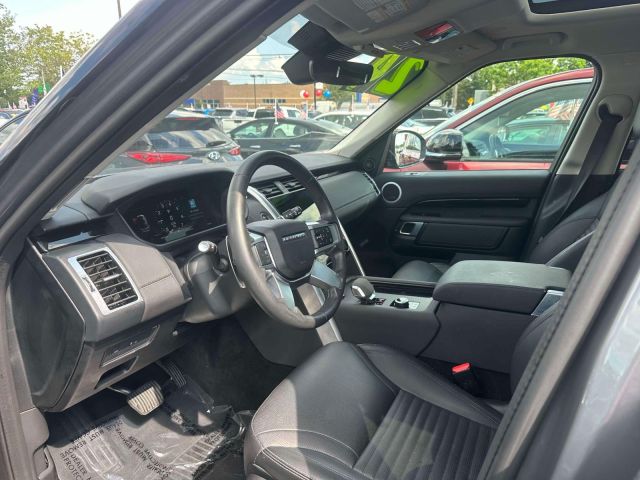 2024 Land Rover Discovery P300 S