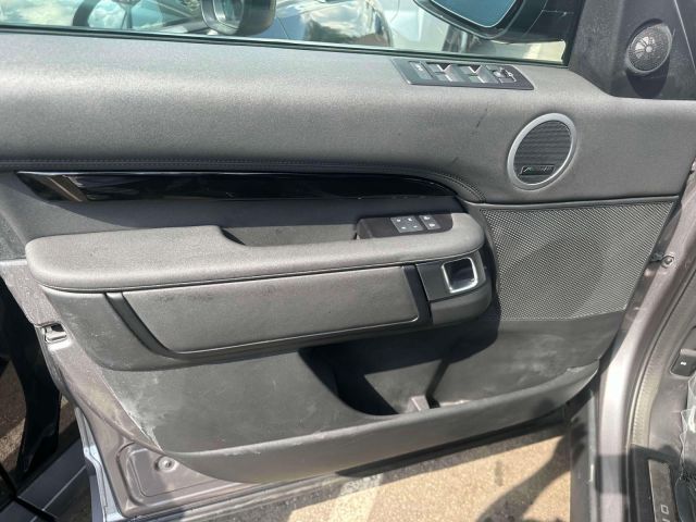2024 Land Rover Discovery P300 S