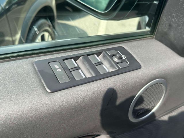 2024 Land Rover Discovery P300 S