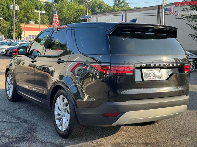 2024 Land Rover Discovery P300 S