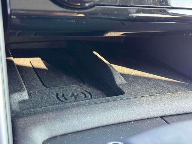 2024 Land Rover Discovery P300 S