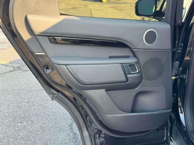 2024 Land Rover Discovery P300 S
