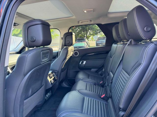 2024 Land Rover Discovery P300 S