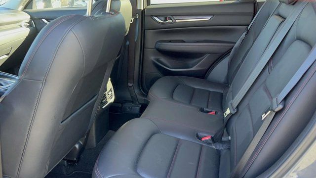 2024 Mazda CX-5 2.5 S Carbon Edition 2024 Mazda CX-5 2.5 S Carbon Edition