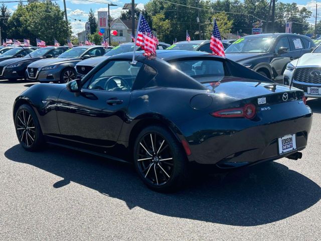 2024 Mazda MX-5 Miata RF Grand Touring Auto
