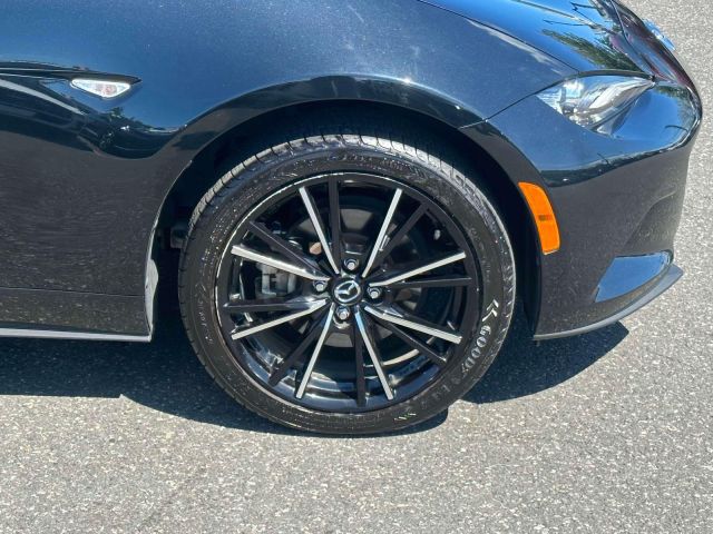 2024 Mazda MX-5 Miata RF Grand Touring Auto
