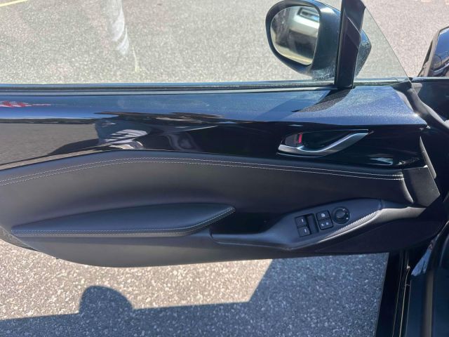 2024 Mazda MX-5 Miata RF Grand Touring Auto