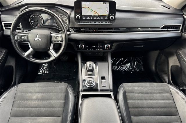 2024 Mitsubishi Outlander SE