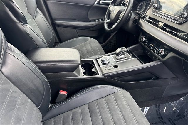 2024 Mitsubishi Outlander SE