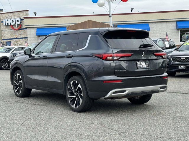 2024 Mitsubishi Outlander SE