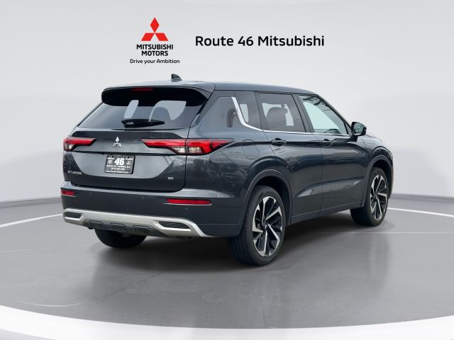 2024 Mitsubishi Outlander SE FWD