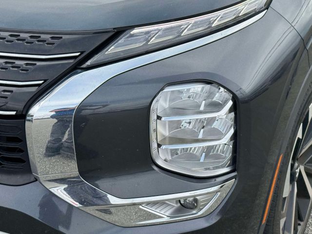 2024 Mitsubishi Outlander SE FWD