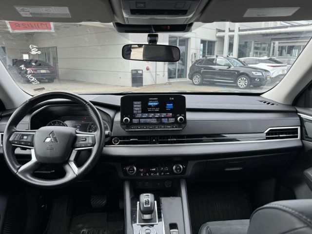 2024 Mitsubishi Outlander SE FWD