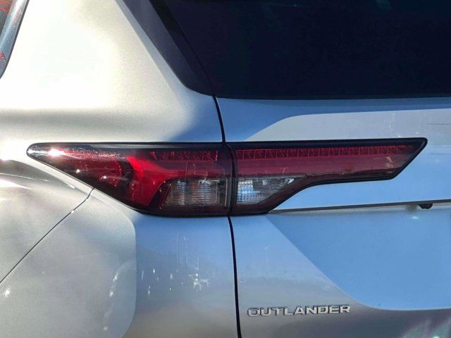 2024 Mitsubishi Outlander SE 2024 Mitsubishi Outlander SE