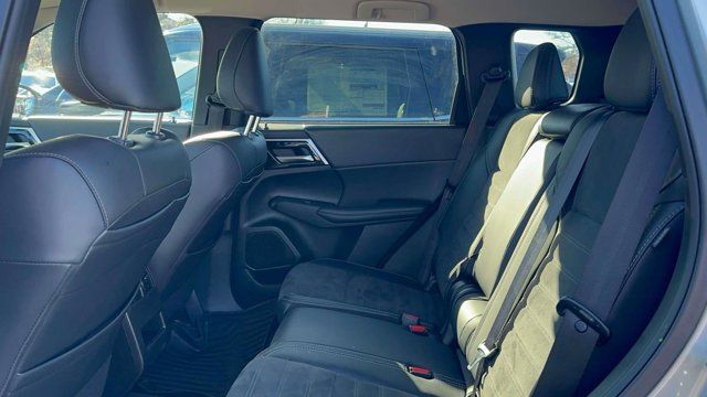 2024 Mitsubishi Outlander SE 2024 Mitsubishi Outlander SE