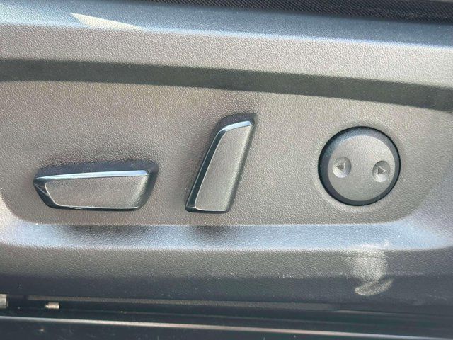 2024 Mitsubishi Outlander Plug-In Hybrid SE