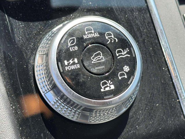 2024 Mitsubishi Outlander Plug-In Hybrid SE