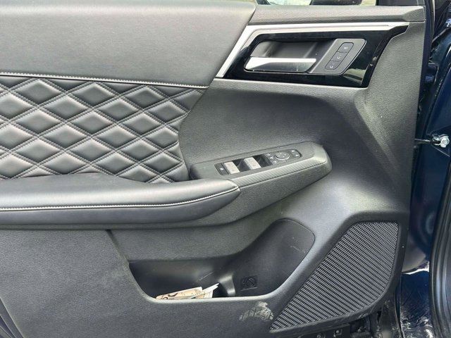 2024 Mitsubishi Outlander Plug-In Hybrid SEL 2024 Mitsubishi Outlander Plug-In Hybrid SEL