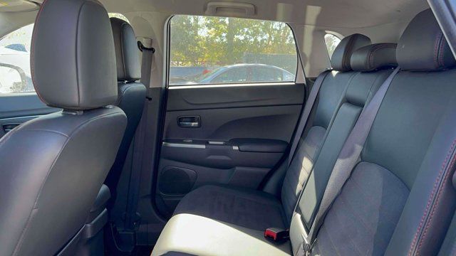 2024 Mitsubishi Outlander Sport SE