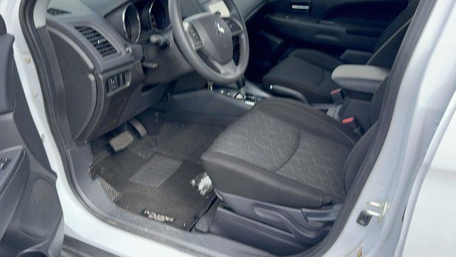 2024 Mitsubishi Outlander Sport ES