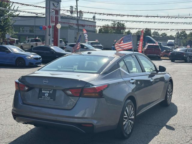 2024 Nissan Altima 2.5 SV Sedan