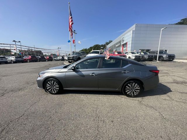 2024 Nissan Altima 2.5 SV Sedan