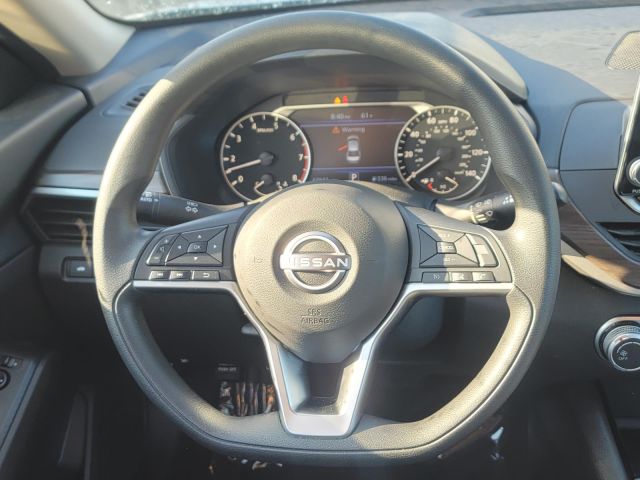 2024 Nissan Altima 2.5 SV Sedan