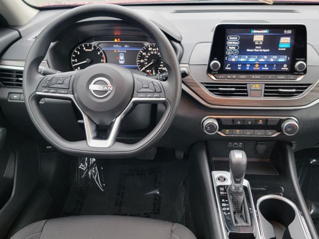 2024 Nissan Altima 2.5 SV AWD Sedan