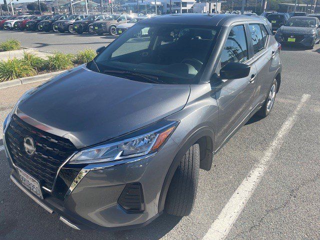 2024 Nissan Kicks S 2024 Nissan Kicks S