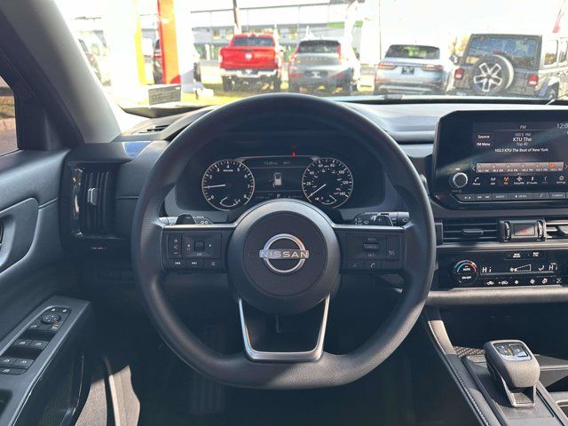 2024 Nissan Pathfinder S