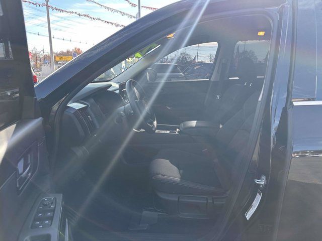 2024 Nissan Pathfinder S