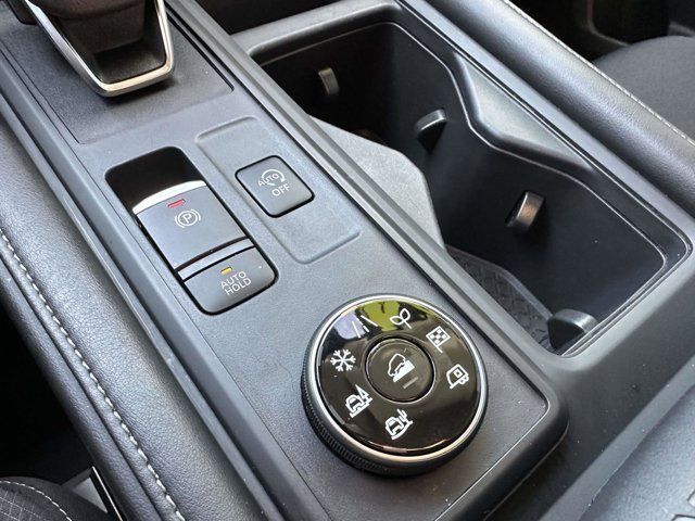 2024 Nissan Pathfinder S