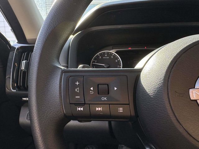 2024 Nissan Pathfinder S