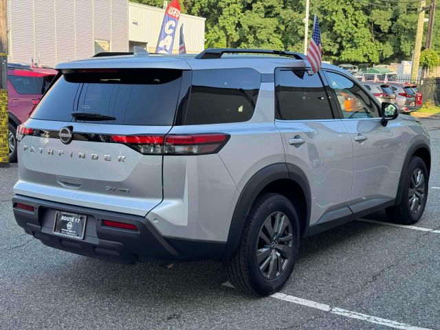 2024 Nissan Pathfinder SV 4WD