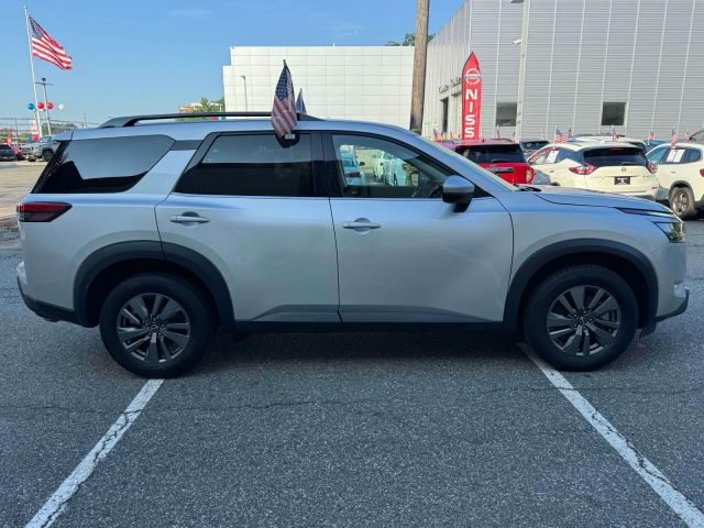 2024 Nissan Pathfinder SV 4WD