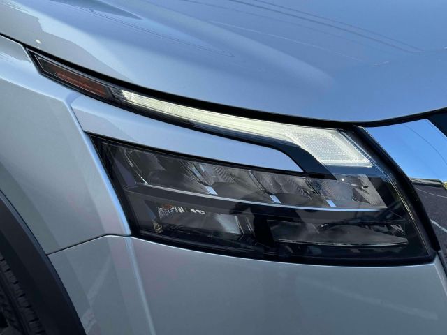 2024 Nissan Pathfinder SV 4WD