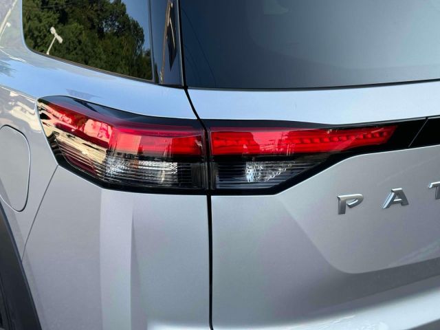 2024 Nissan Pathfinder SV 4WD