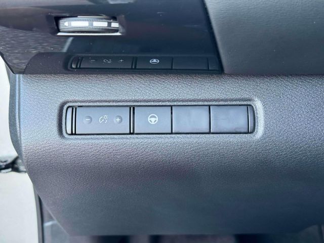 2024 Nissan Pathfinder SV 4WD