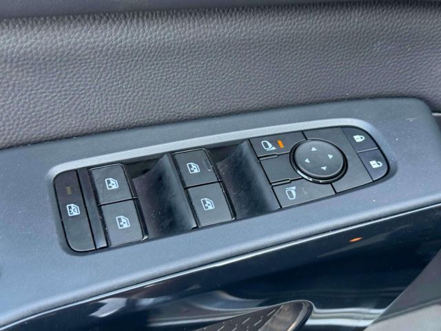 2024 Nissan Pathfinder SV 4WD