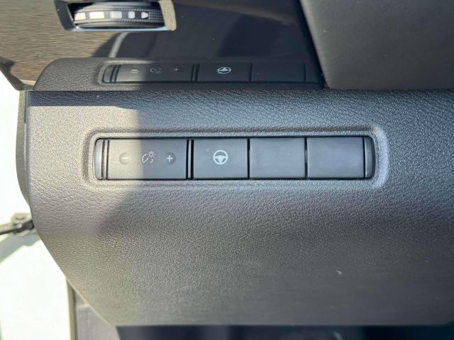 2024 Nissan Pathfinder SV 4WD