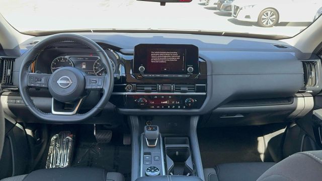 2024 Nissan Pathfinder SV 4WD