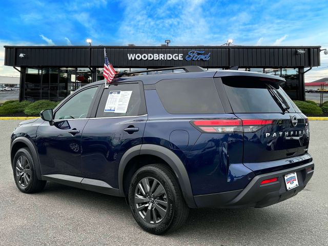 2024 Nissan Pathfinder SV 4WD