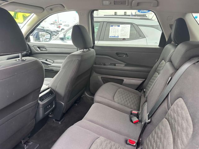 2024 Nissan Pathfinder SV 4WD