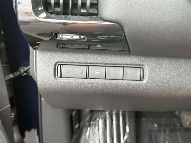 2024 Nissan Pathfinder SV 4WD