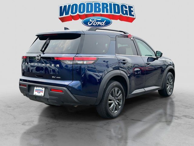 2024 Nissan Pathfinder SV