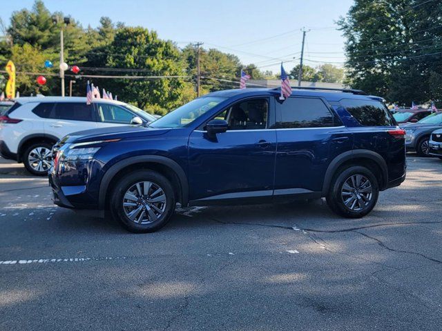 2024 Nissan Pathfinder SV
