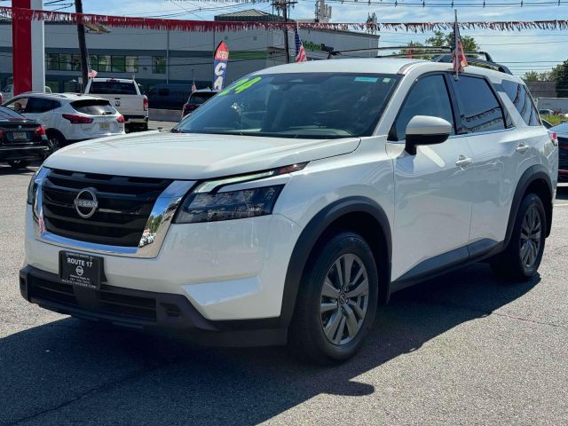 2024 Nissan Pathfinder SV 4WD
