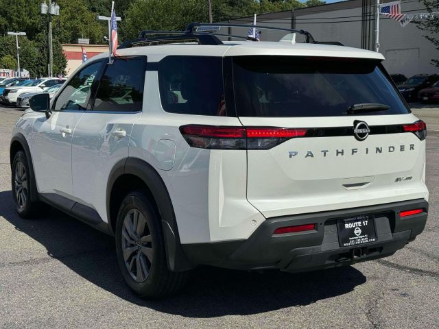 2024 Nissan Pathfinder SV 4WD