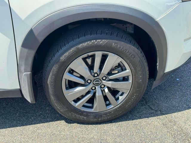 2024 Nissan Pathfinder SV 4WD